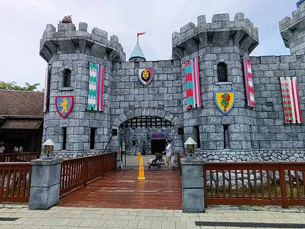 Legoland The Dragon Ride Entrance