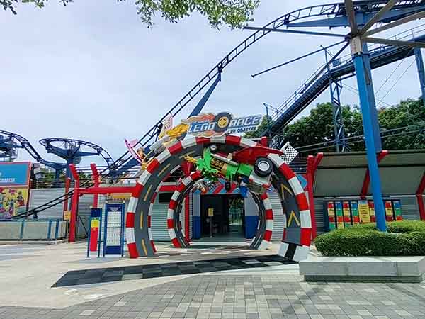 The Great Lego Race Ride Entrance