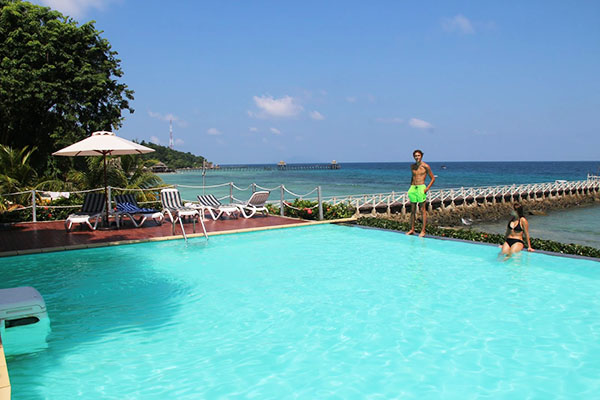 Tunamaya Beach & Spa Resort Tioman Island Infinity Pool